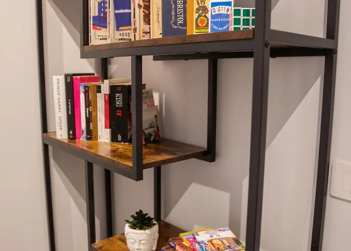 Sora Maria In Konukevi